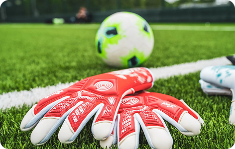 Choosing the Right Goalkeeper Gloves